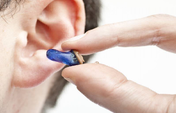 How Do Hearing Aids Help People – 3 Factors